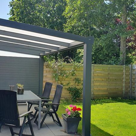 Luxe Vakantiebungalow Met Omheinde Tuin Voor Hond En Kinderen Dirkshorn Exterior foto